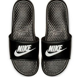 Nike Benassi Slides